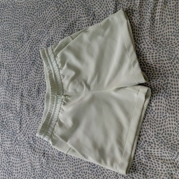 lululemon athletica Pants - Lululemon Women's Softstreme HR Short 4" KOGR Size 6